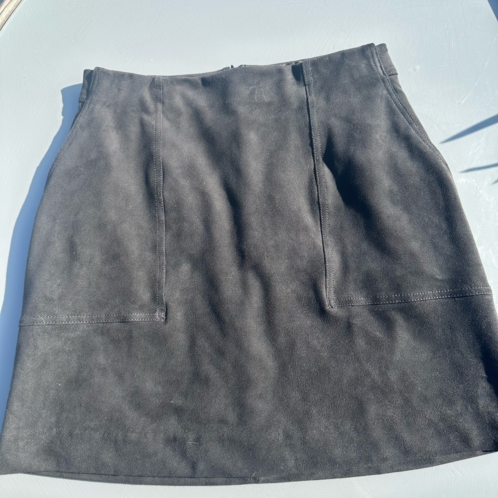 Banana Republic mini skirt EUC size 2